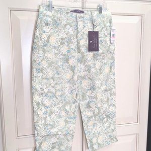 NWT Gloria Vanderbilt Floral Amanda Capri Jeans Size 10